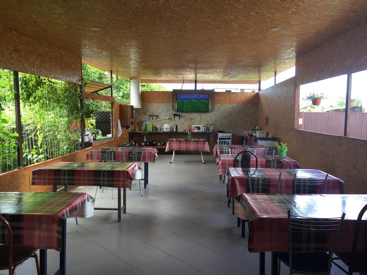 Dionisy Guest House Пицунда Екстериор снимка