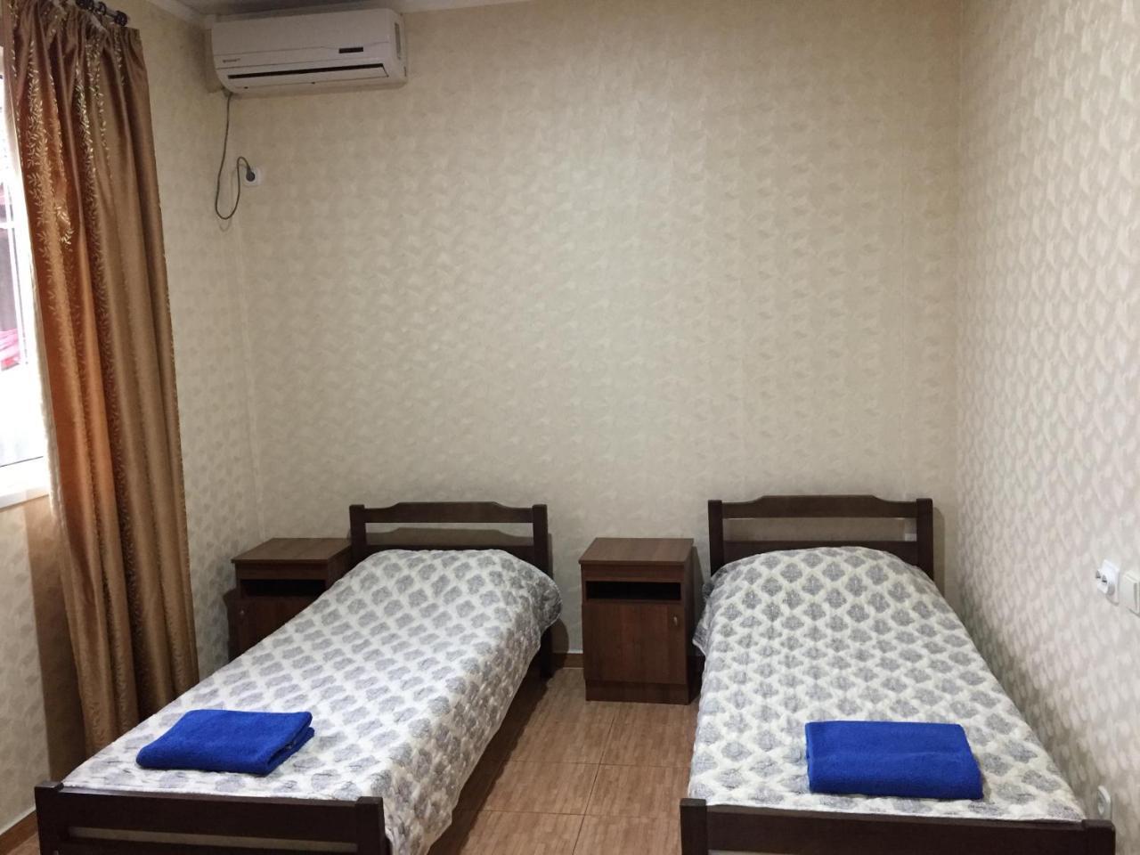 Dionisy Guest House Пицунда Екстериор снимка