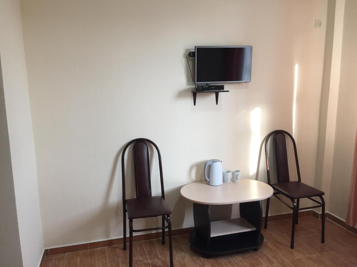 Dionisy Guest House Пицунда Екстериор снимка